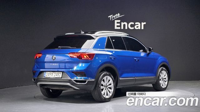 2022 Volkswagen T-Roc, VIN WVGZZZA1ZNV008494