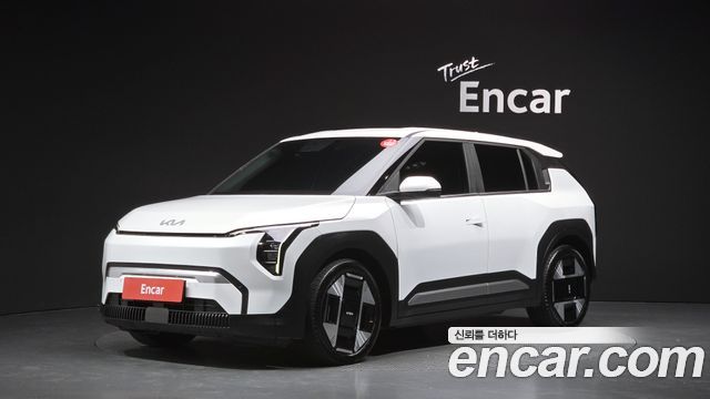2025 Kia EV3, VIN KNAFB81AFSS002633