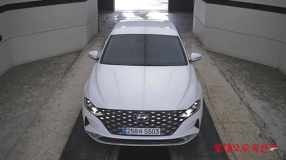 2020 Hyundai Grandeur, VIN KMHF241DBLA299426