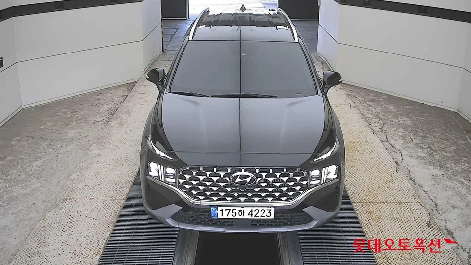 2023 Hyundai Santa Fe, VIN KMHS381HGPU477079