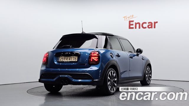 2022 Mini Cooper, VIN WMW61DK05N2S23512
