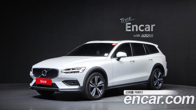 2021 Volvo V60, VIN YV1ZZL12CM1069987