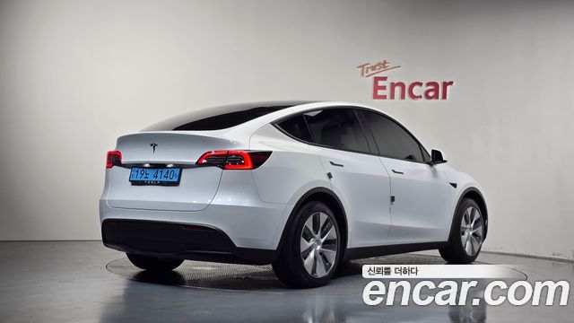 2021 Tesla Model Y, VIN 5YJYGDED5MF238984
