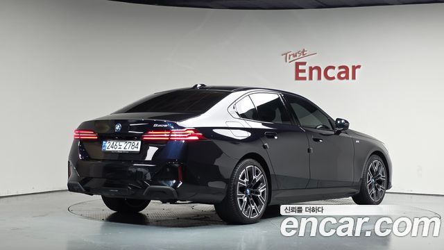 2024 BMW 5-Series, VIN WBA71FJ09RCS78353