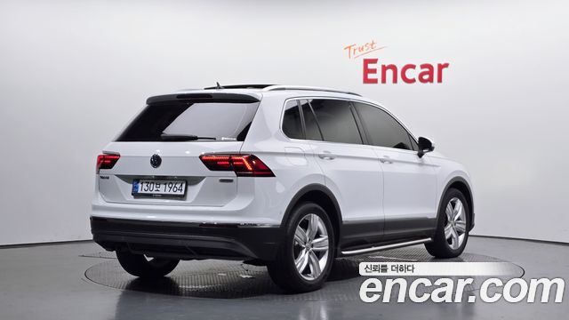 2020 Volkswagen Tiguan, VIN WVGZZZ5NZLW890317