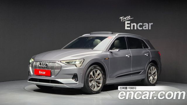 2021 Audi e-tron, VIN WAUZZZGE2MB043989