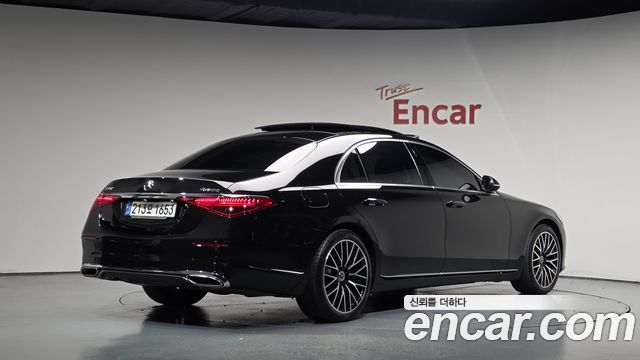 2022 Mercedes-Benz S-Class, VIN W1K6G7GB3NA105239