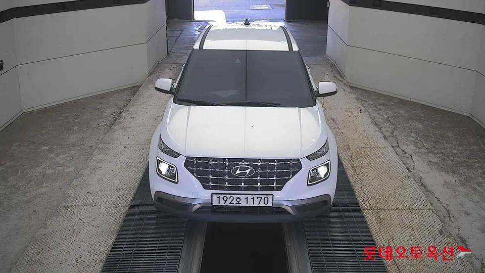 2022 Hyundai Venue, VIN KMHRB813ENU182205