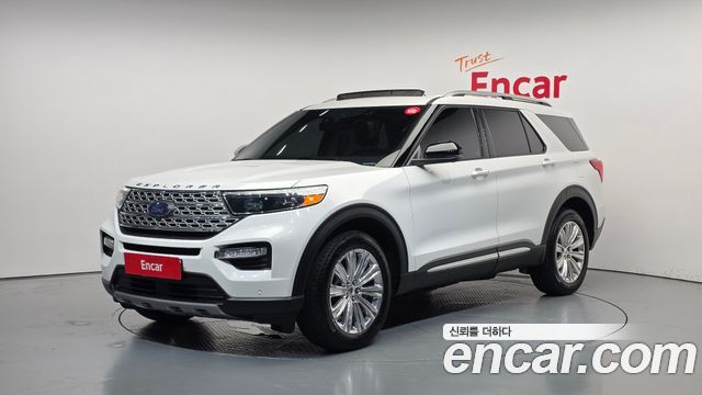 2022 Ford Explorer, VIN 1FMSK8FH3NGB80390