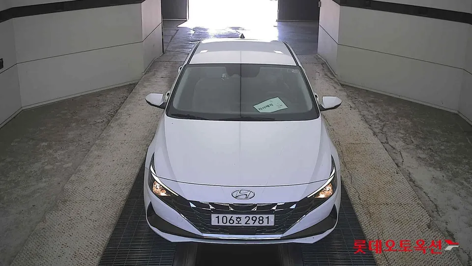 2021 Hyundai Avante, VIN KMHLM41EEMU207357