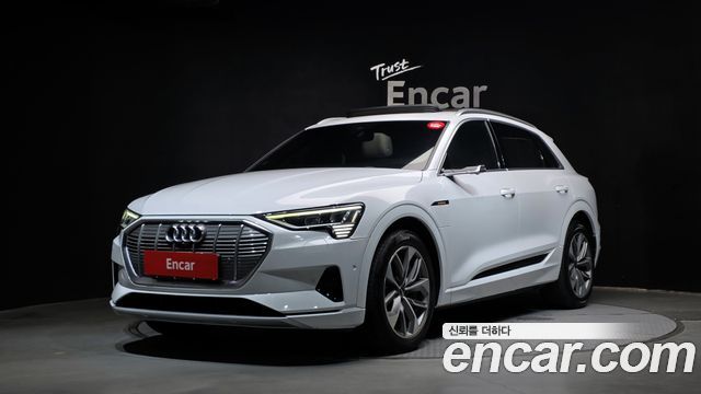 2022 Audi e-tron, VIN WAUZZZGE3NB021307