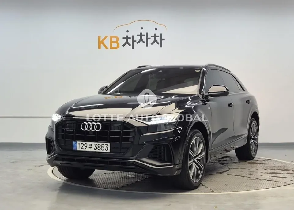 2021 Audi Q8, VIN WAUZZZF1XMD015876