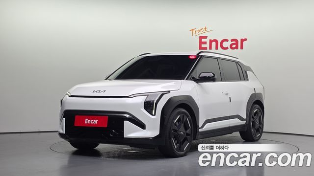 2025 Kia EV3, VIN KNAFE81AFSS002485