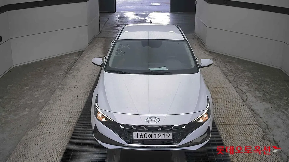 2021 Hyundai Avante, VIN KMHLM41EEMU176636
