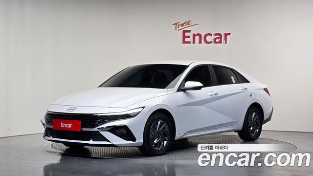 2026 Hyundai Avante, VIN KMHLN41EETU052243