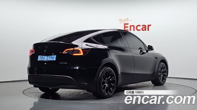 2024 Tesla Model Y, VIN LRWYGCEK8RC642646