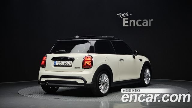 2022 Mini Cooper, VIN WMW41DH08N2R67877