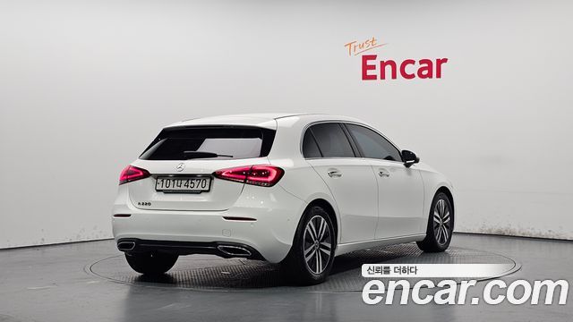 2021 Mercedes-Benz A-Class, VIN W1K3F4EB8MJ273870