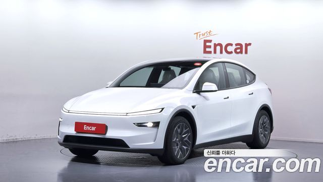 2026 Tesla Model Y, VIN LRWYGCEK2TC930332