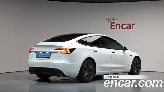 2024 Tesla Model 3, VIN LRW3E7FS9RC128729