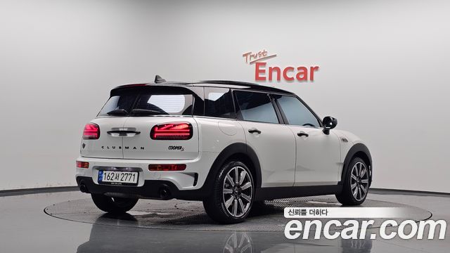 2023 Mini Clubman, VIN WMWXJ5106P2U12720
