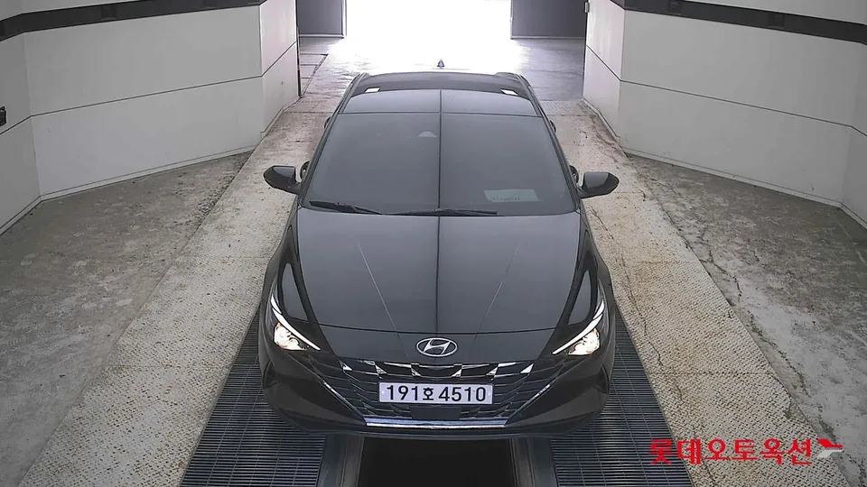 2022 Hyundai Avante, VIN KMHLM41EENU255596
