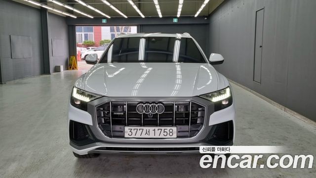 2020 Audi Q8, VIN WAUZZZF13LD020285