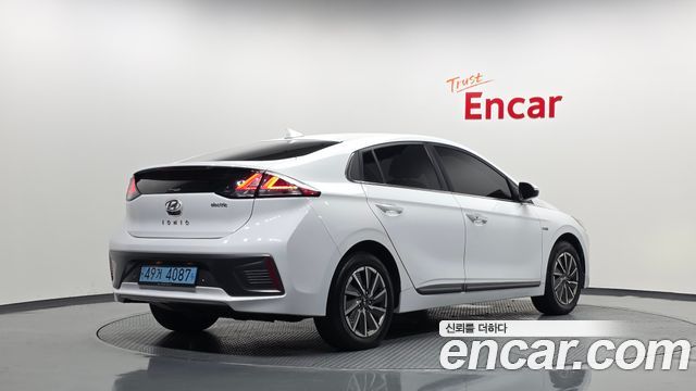 2020 Hyundai Ioniq, VIN KMHC051JFLU074435