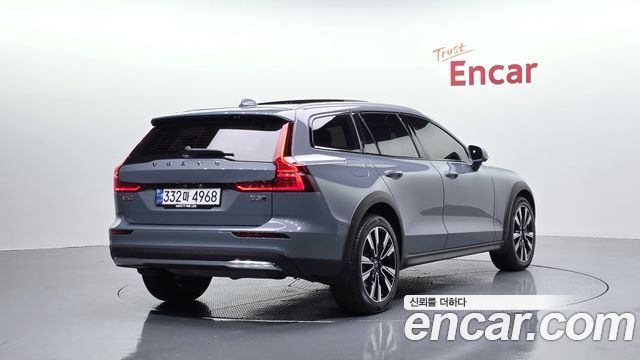 2023 Volvo V60, VIN YV1ZZL12XP1105996