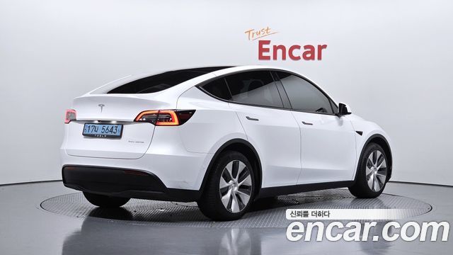 2021 Tesla Model Y, VIN 5YJYGDEE7MF173595