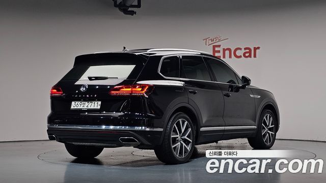 2020 Volkswagen Touareg, VIN WVGZZZCRZLD026222