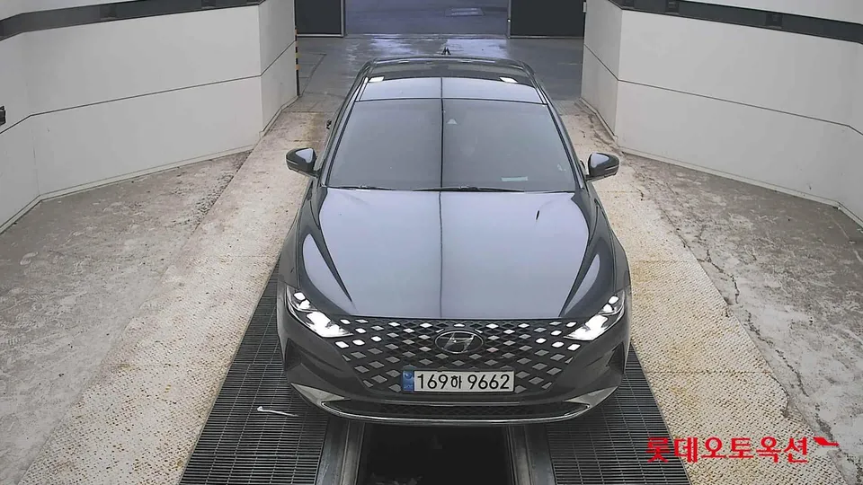 2022 Hyundai Grandeur, VIN KMHF141DBNA498484