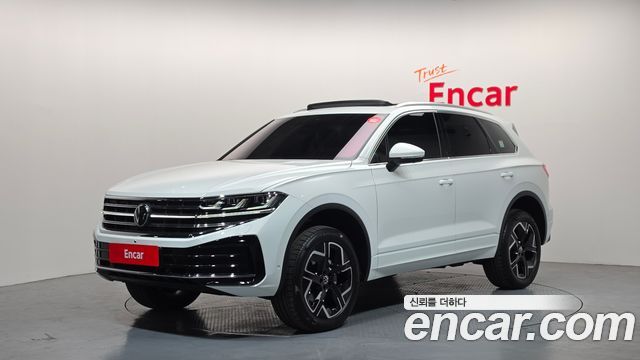 2024 Volkswagen Touareg, VIN WVGZZZCR8RD025192