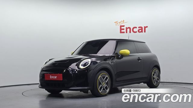 2022 Mini Cooper, VIN WMW11DJ06N2S10182