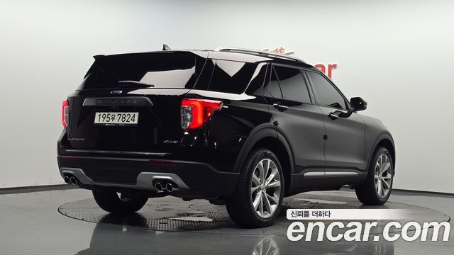 2021 Ford Explorer, VIN 1FM5K8HCXMGC35737