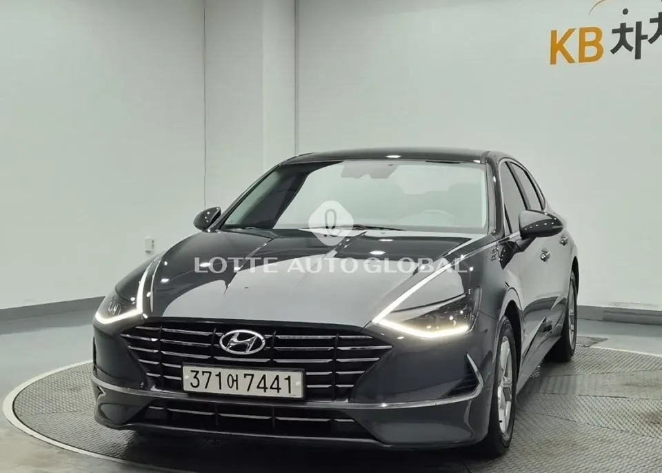 2020 Hyundai Sonata, VIN KMHL141EBLA040743