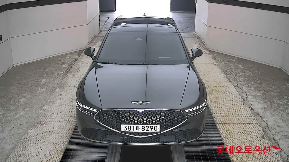 2022 Genesis G90, VIN KMTFA41DDNU015211