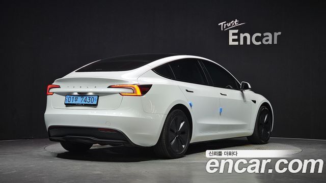 2024 Tesla Model 3, VIN LRW3E7FS6RC137744