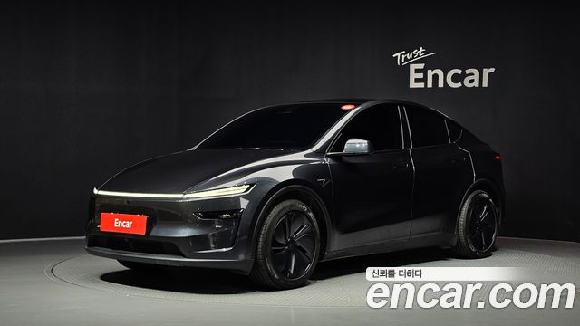 2025 Tesla Model Y, VIN LRWYGCFJ3SC240755