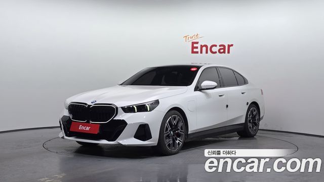2026 BMW 5-Series, VIN WBA81FJ09TCW18631