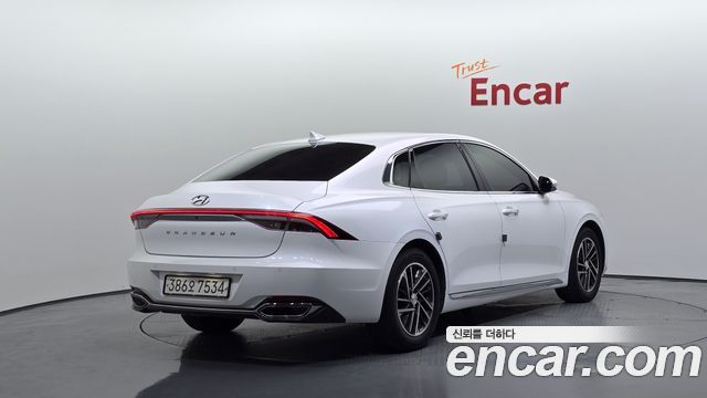 2022 Hyundai Grandeur, VIN KMHF141DBNA489392