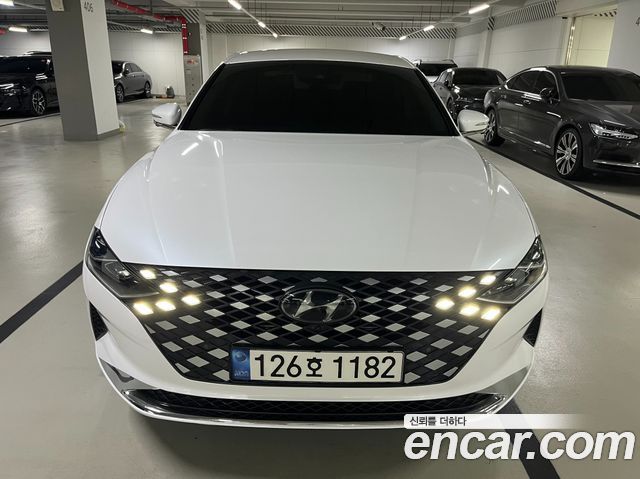 2022 Hyundai Grandeur, VIN KMHF1413BNA129838