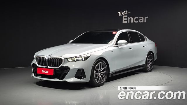 2024 BMW 5-Series, VIN WBA21FJ09RCR30463