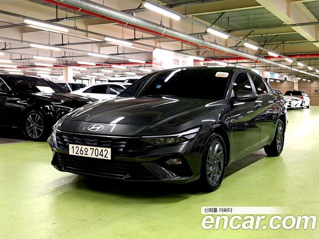 2026 Hyundai Avante, VIN KMHLN41EETU170558