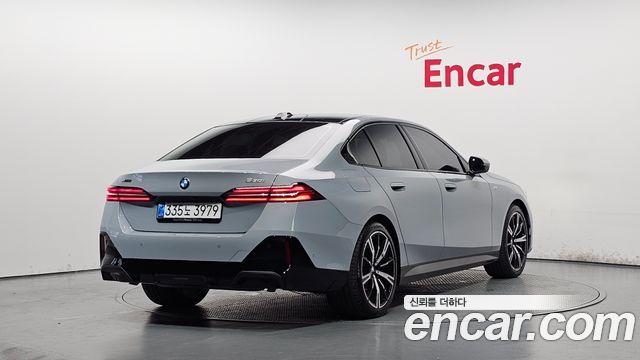 2025 BMW 5-Series, VIN WBA51FJ00SCV56778