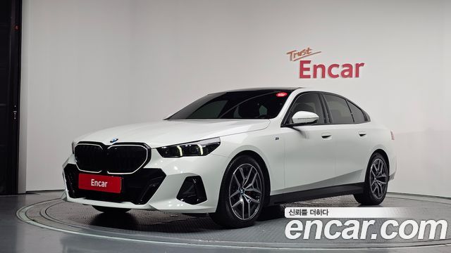 2024 BMW 5-Series, VIN WBA21FJ08RCR01147