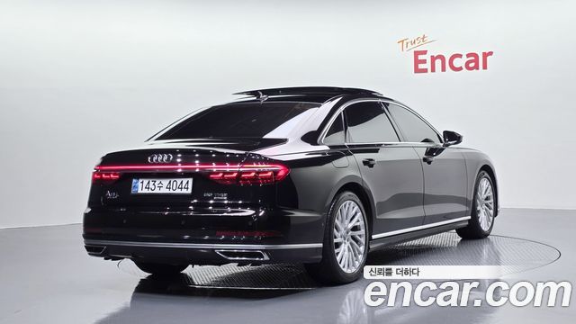 2020 Audi A8, VIN WAUZZZF82LN010564