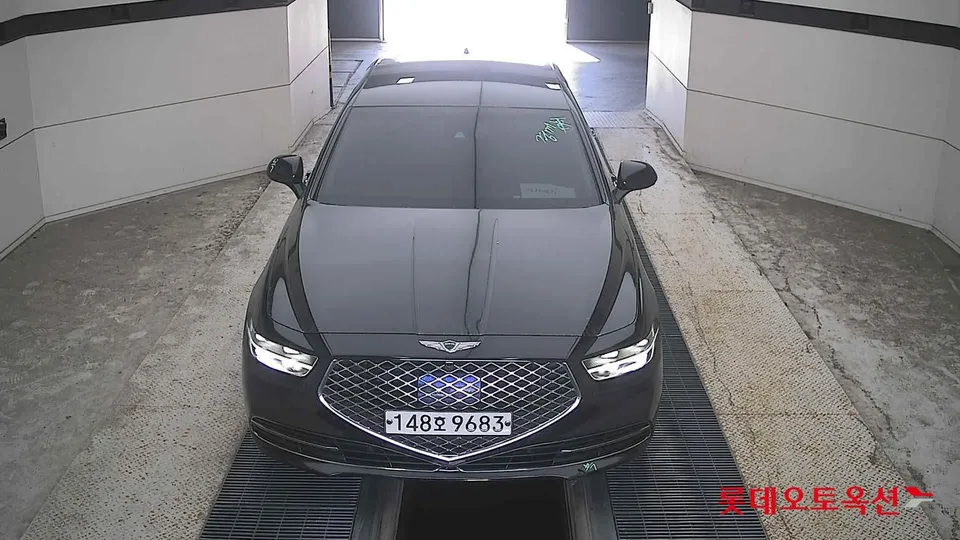 2021 Genesis G90, VIN KMHG241DDMU094716