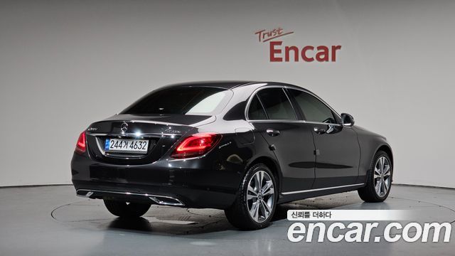2020 Mercedes-Benz C-Class, VIN W1KWF1FB9LR570592