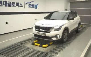 2020 Kia Seltos, VIN KNAET812GLK113185